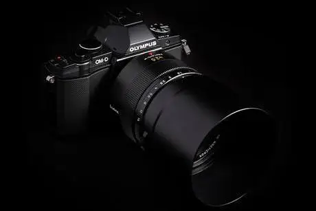 leica nocticron 42 5mm 1 2 on em5