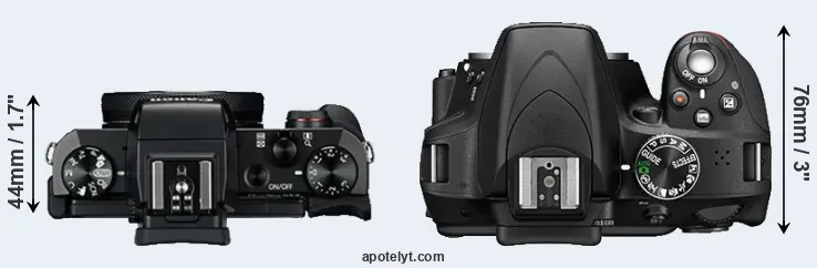 Compare G5X versus D3300 top