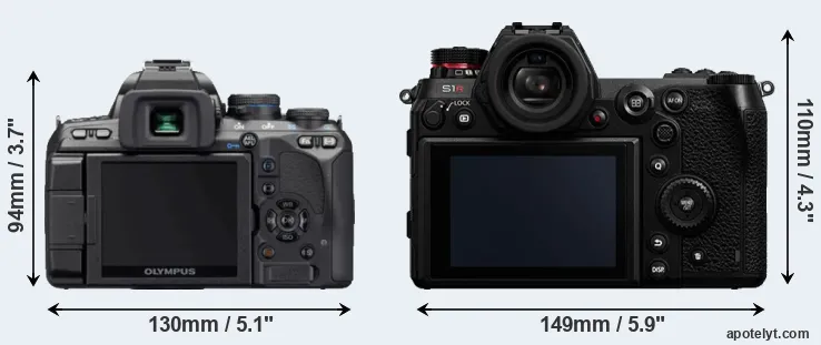 Comparison E-620 or S1R rear